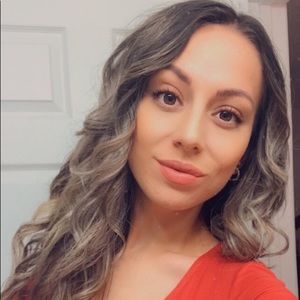 Meet your Posher, Kristina